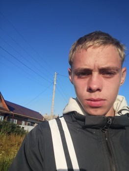 Фото мужчин Денис