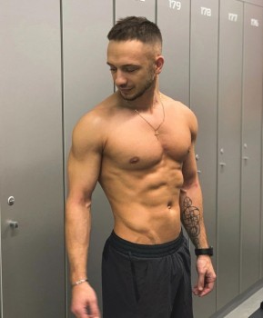 Фото мужчин Дмитрий