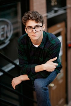 Фото мужчин Ярик