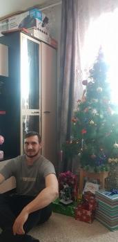 Фото мужчин Максим