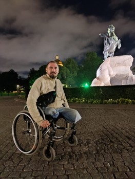 Фото мужчин Денис