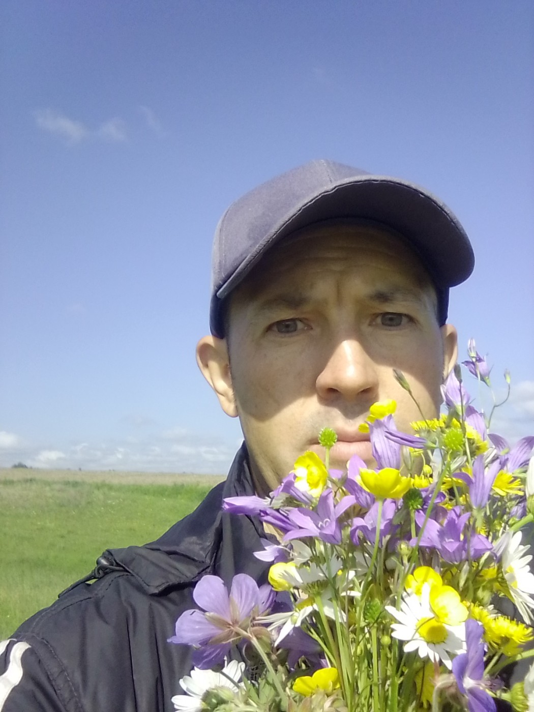 Знакомство. Фото. Нажмите, чтобы увеличить