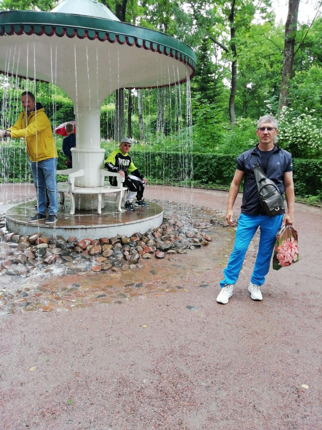 Знакомство. Фото. Нажмите, чтобы увеличить