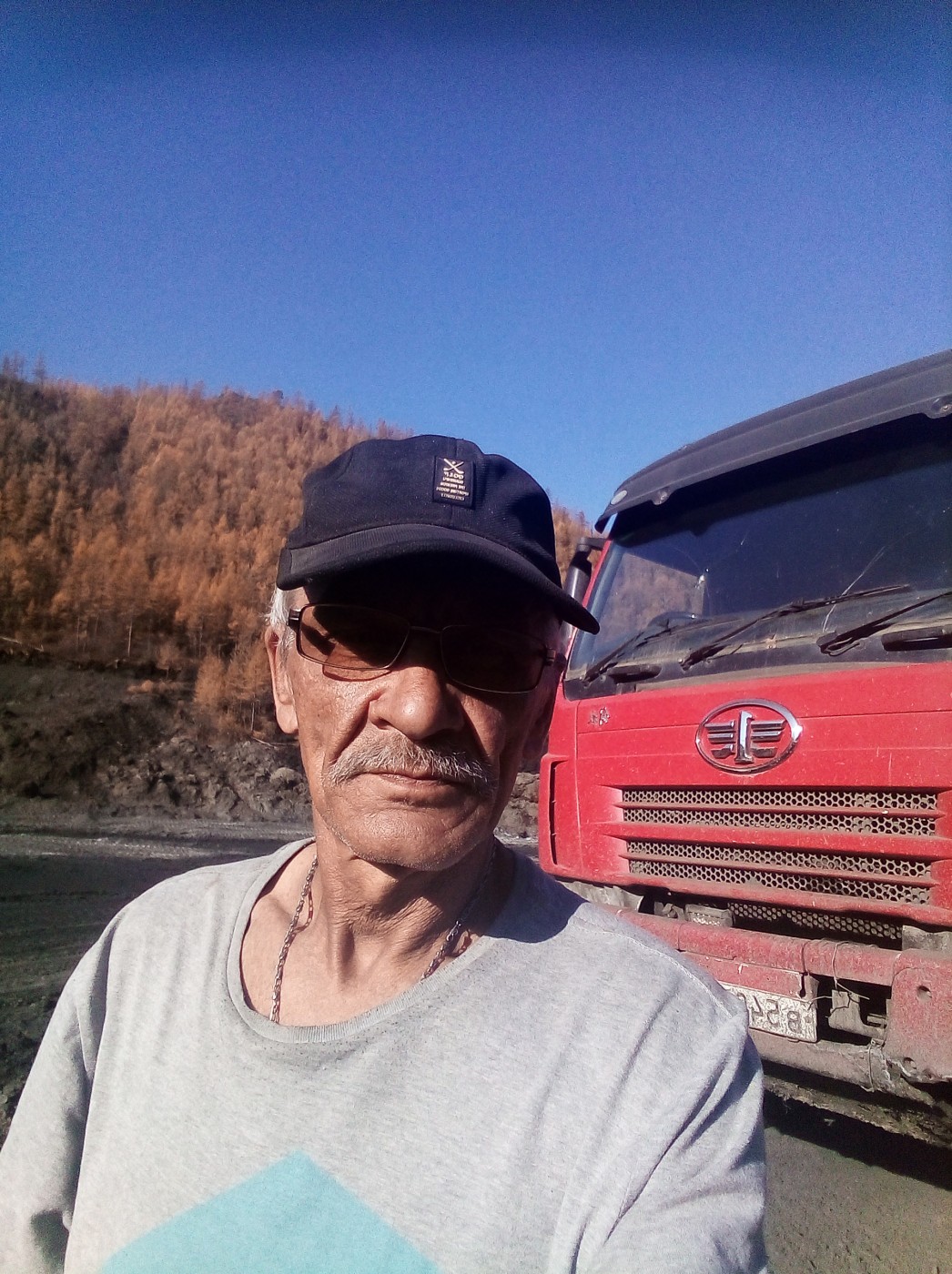 Знакомство. Фото. Нажмите, чтобы увеличить