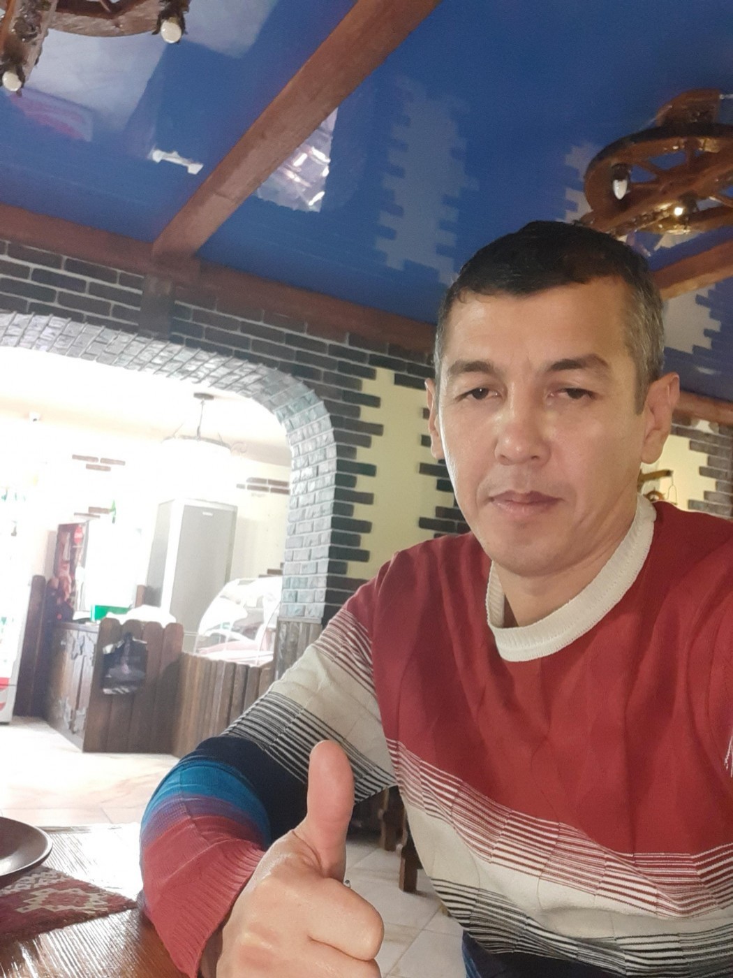 Знакомство. Фото. Нажмите, чтобы увеличить