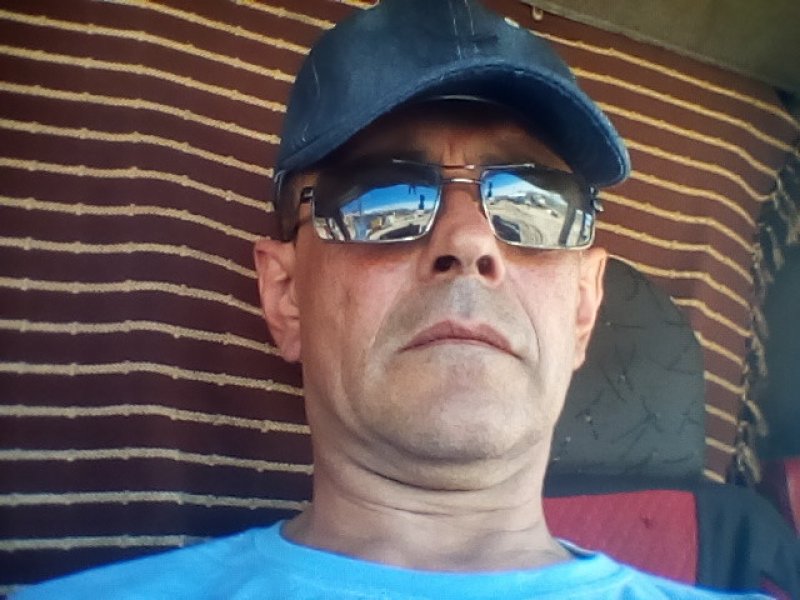 Знакомство. Фото. Нажмите, чтобы увеличить