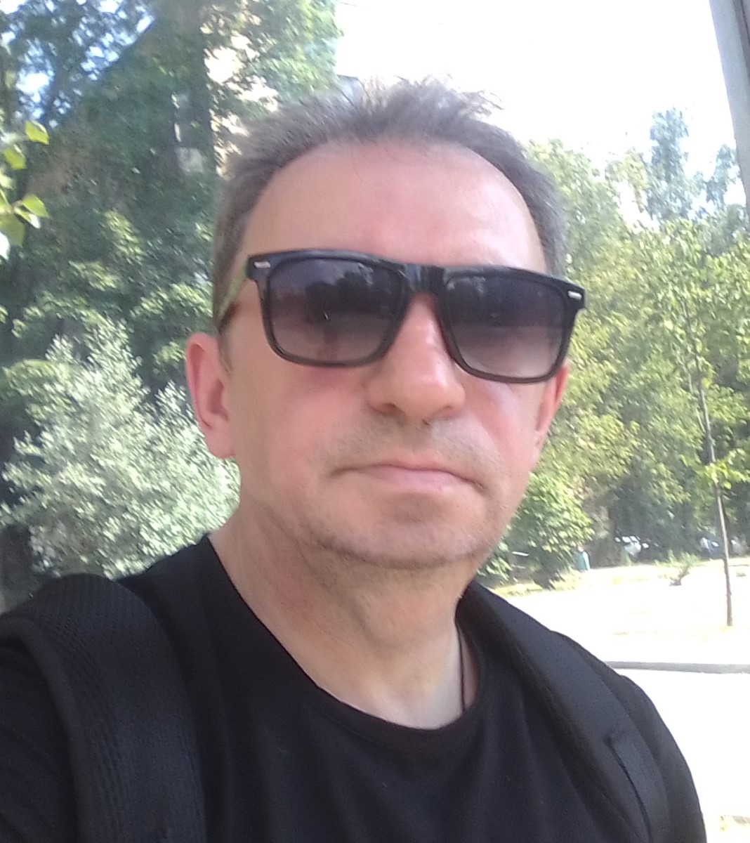 Знакомство. Фото. Нажмите, чтобы увеличить