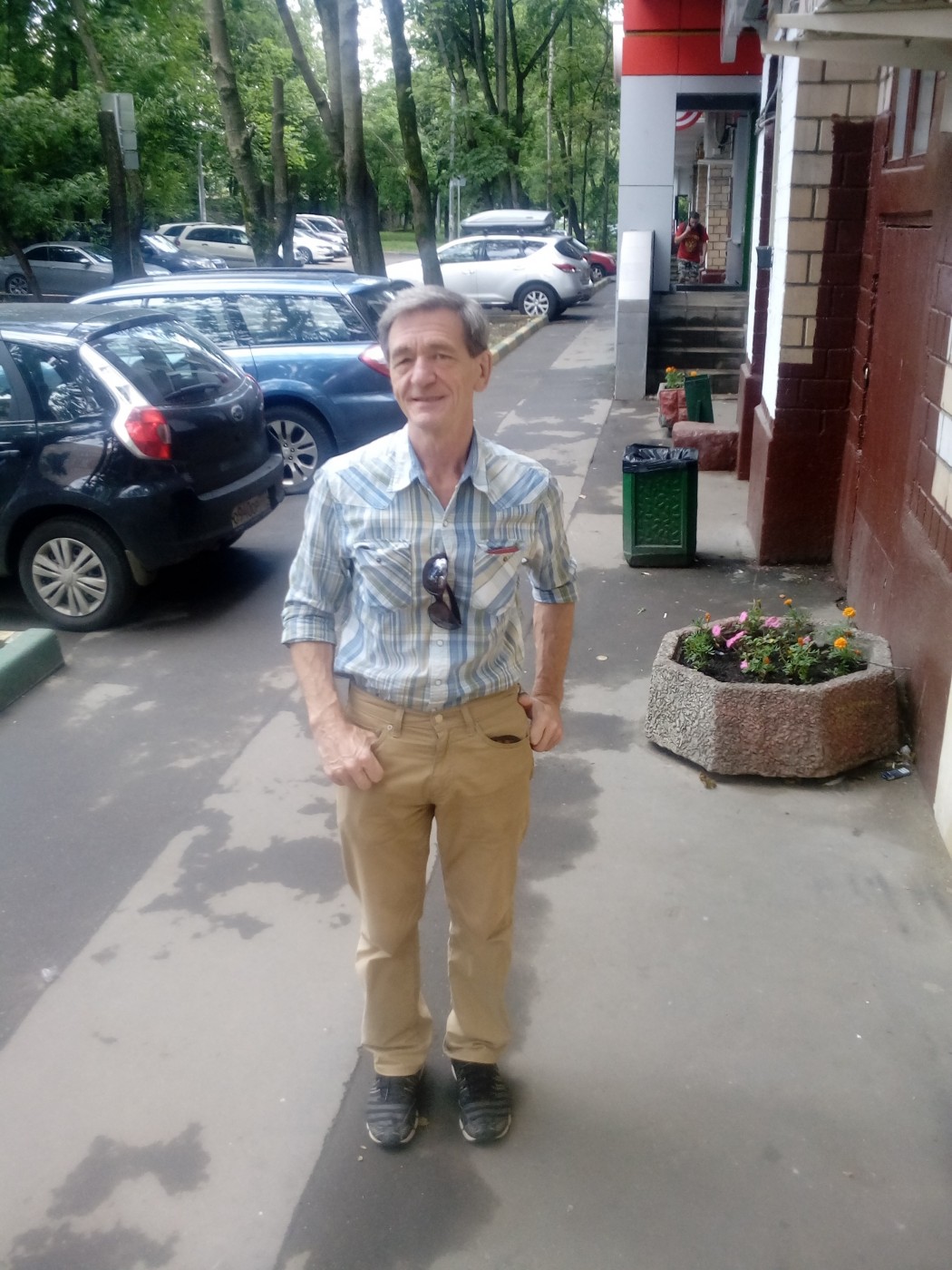 Знакомство. Фото. Нажмите, чтобы увеличить