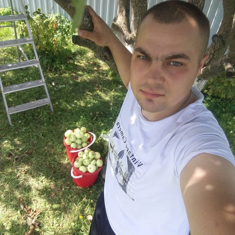 Знакомство. Фото. Нажмите, чтобы увеличить