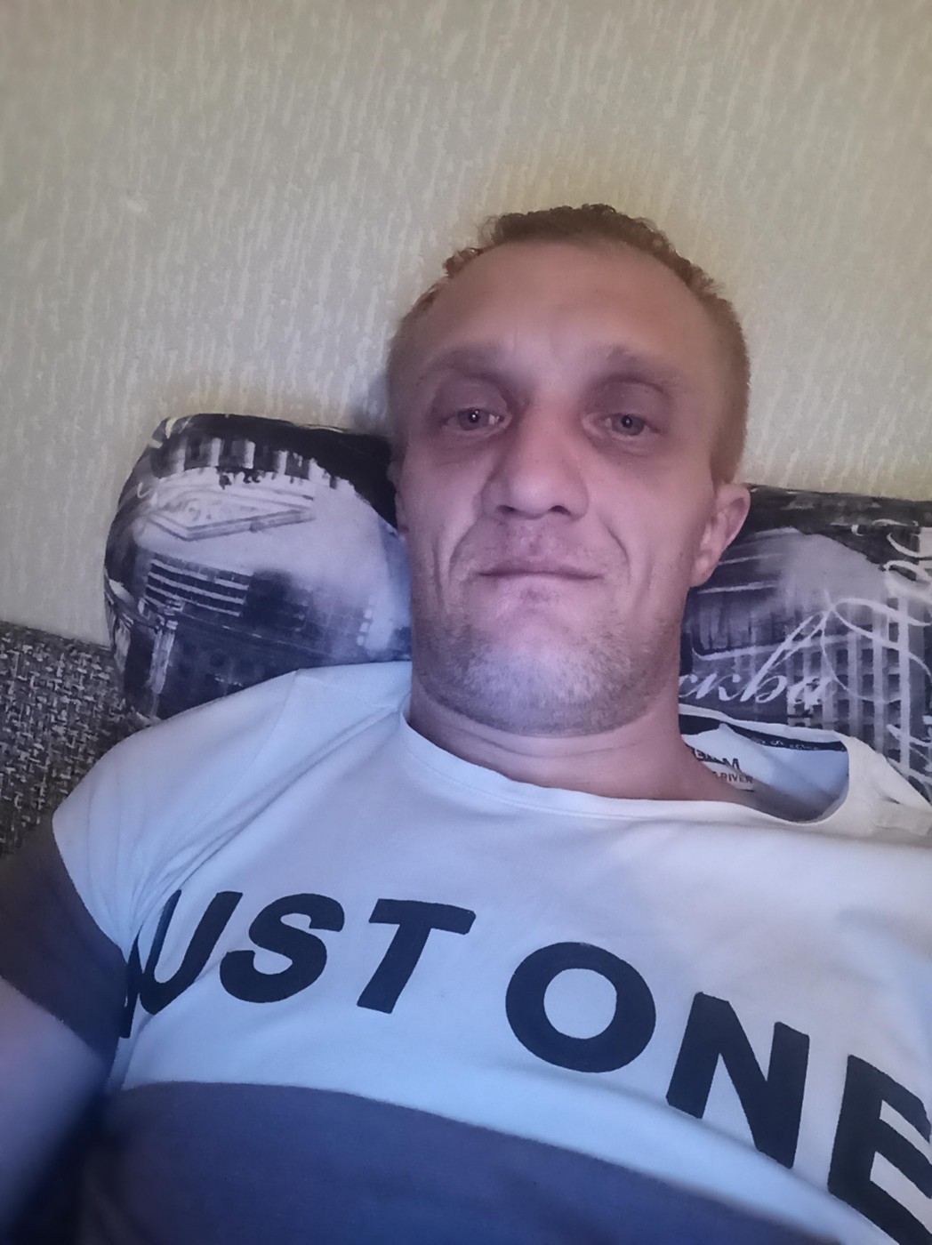 Знакомство. Фото. Нажмите, чтобы увеличить