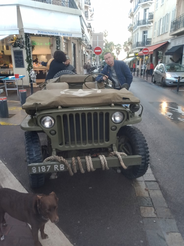 Знакомство. Фото. Нажмите, чтобы увеличить