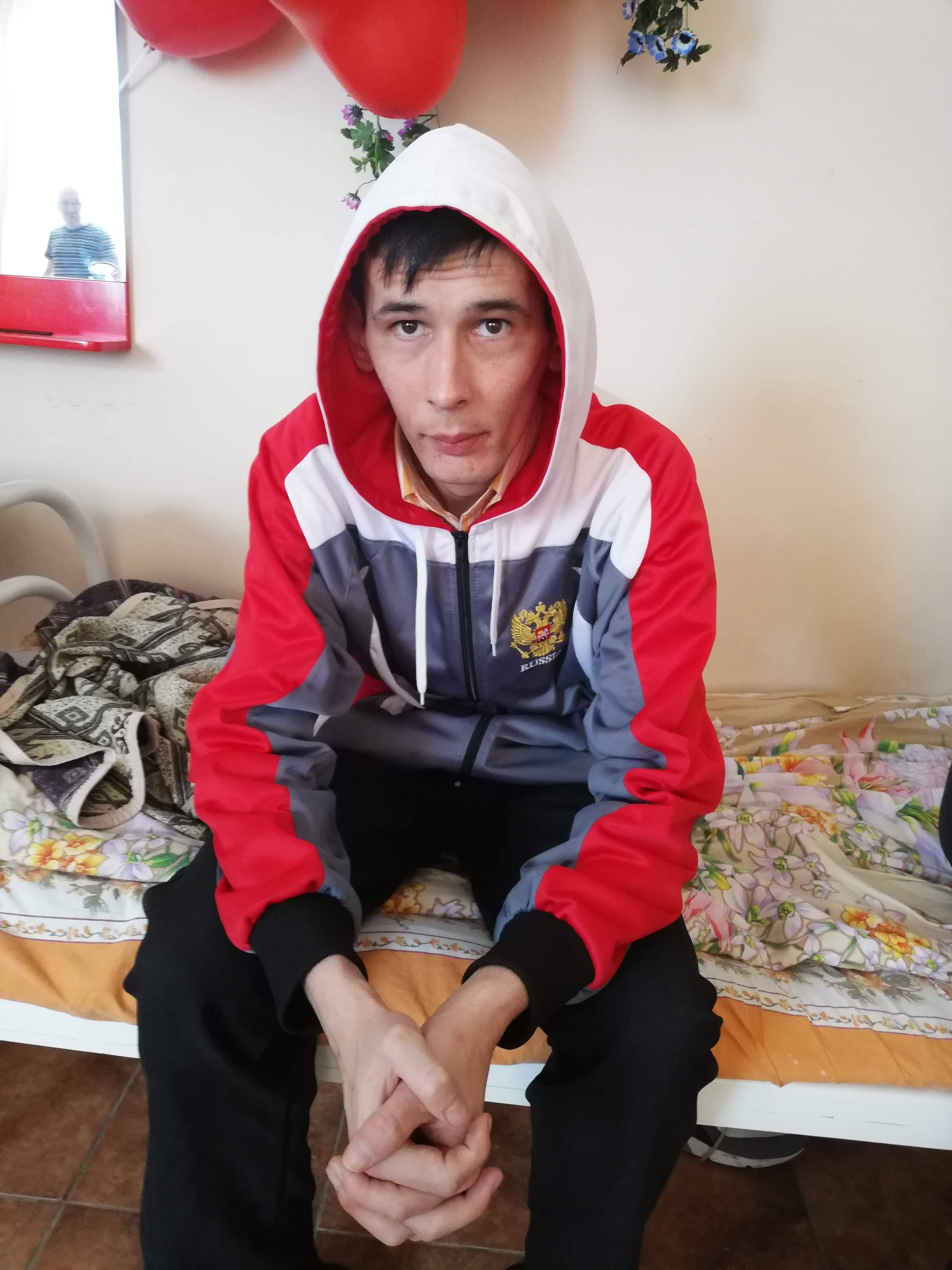 Знакомство. Фото. Нажмите, чтобы увеличить