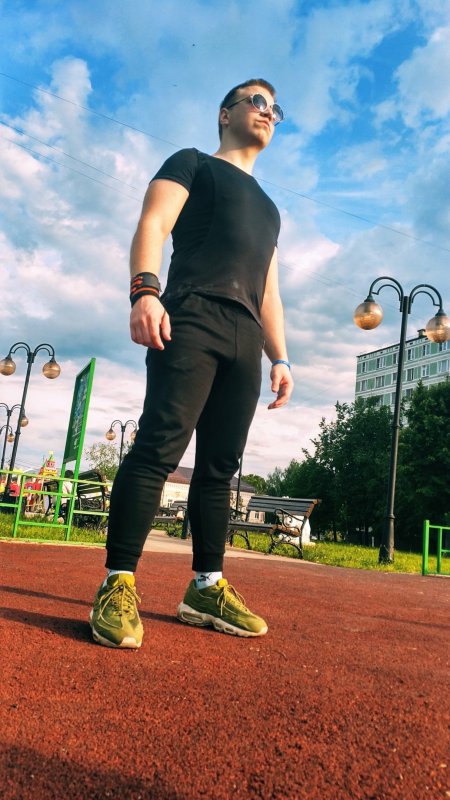 Знакомство. Фото. Нажмите, чтобы увеличить