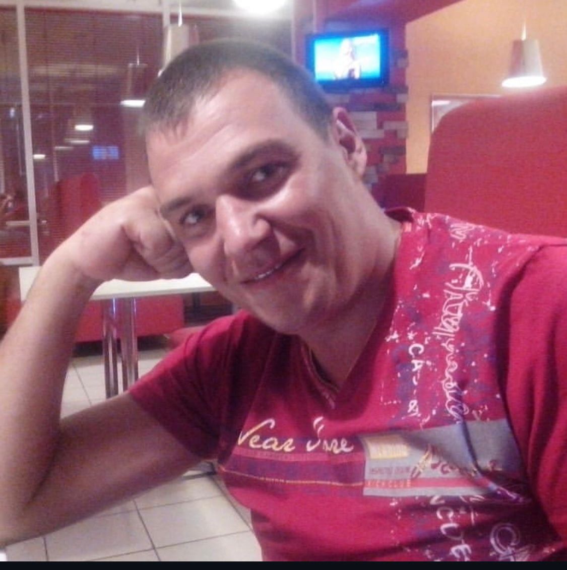 Хочу девушку. Михаил