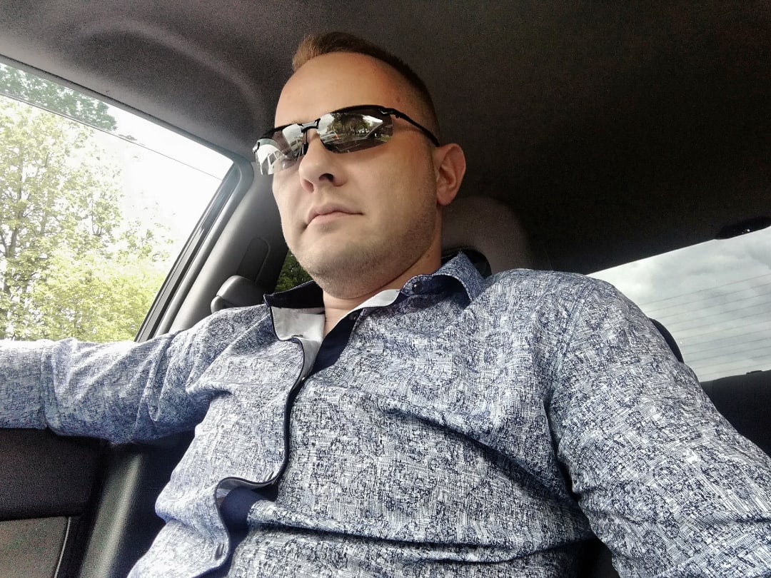 Знакомство. Фото. Нажмите, чтобы увеличить