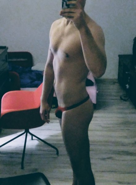 Знакомство. Фото. Нажмите, чтобы увеличить