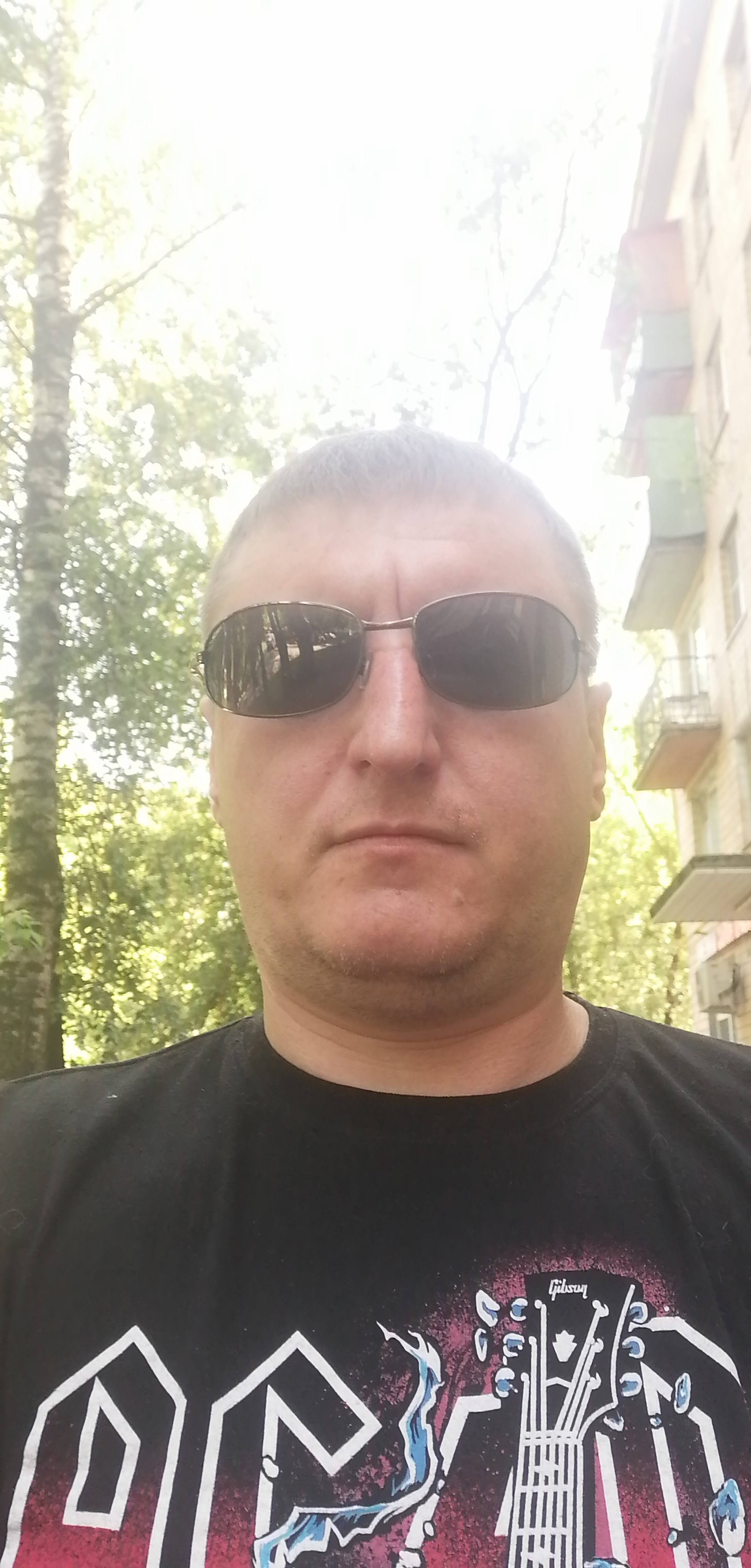 Знакомство. Фото. Нажмите, чтобы увеличить