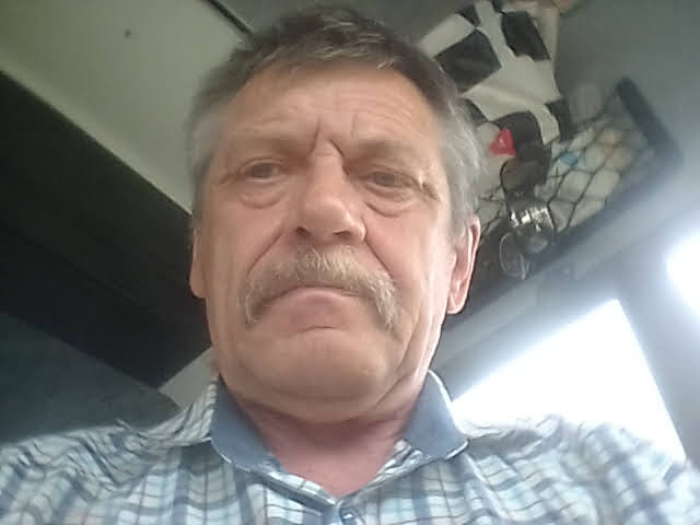 Знакомство. Фото. Нажмите, чтобы увеличить