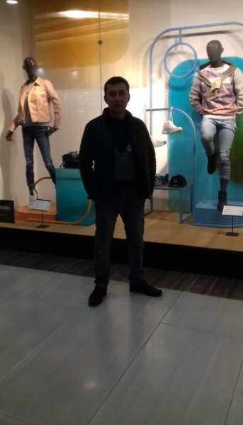 Знакомство. Фото. Нажмите, чтобы увеличить