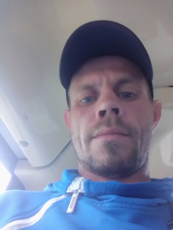 Знакомство. Фото. Нажмите, чтобы увеличить