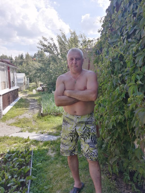 Знакомство. Фото. Нажмите, чтобы увеличить