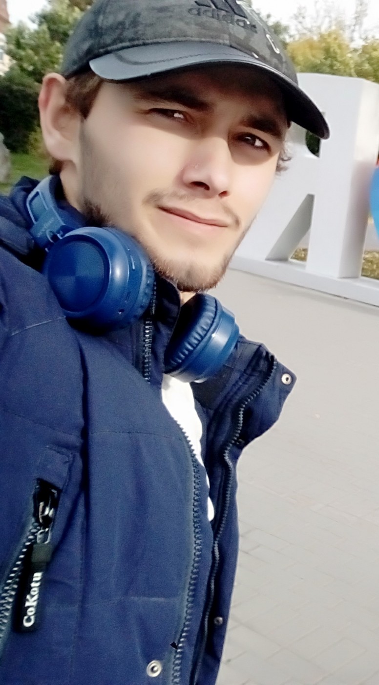 Фото девушка Иван