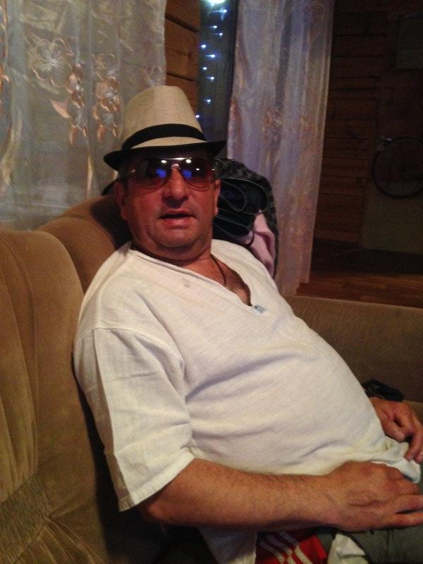 Знакомство. Фото. Нажмите, чтобы увеличить