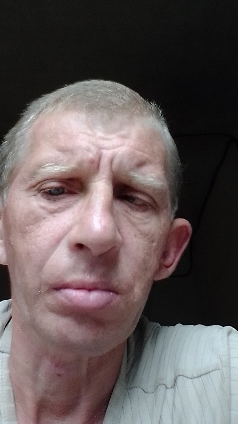 Знакомство. Фото. Нажмите, чтобы увеличить