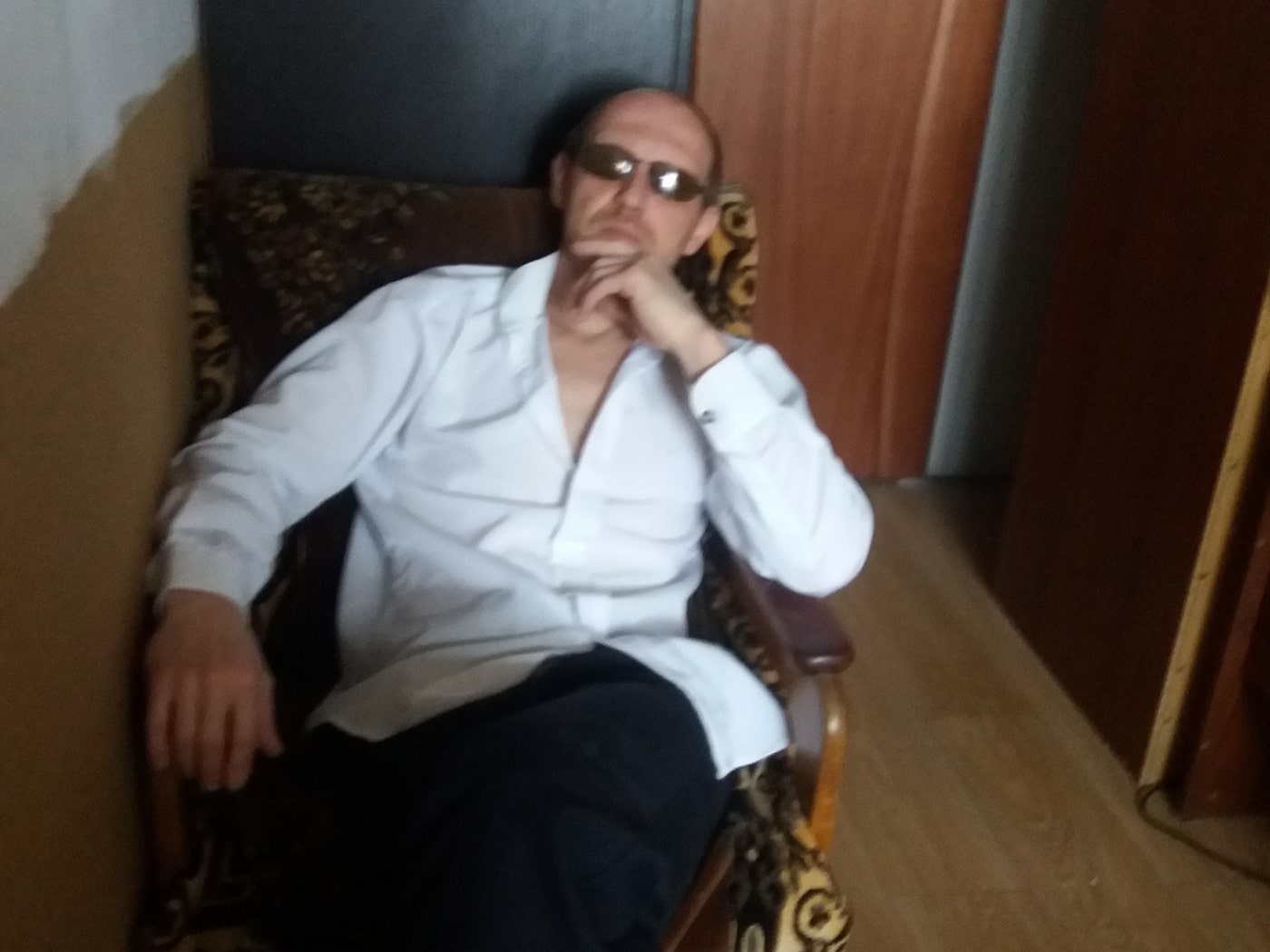 Знакомство. Фото. Нажмите, чтобы увеличить