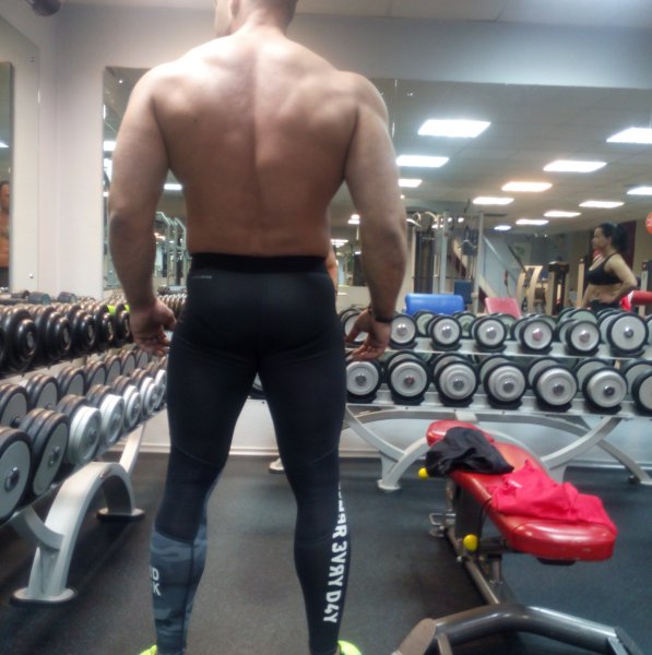 Знакомство. Фото. Нажмите, чтобы увеличить