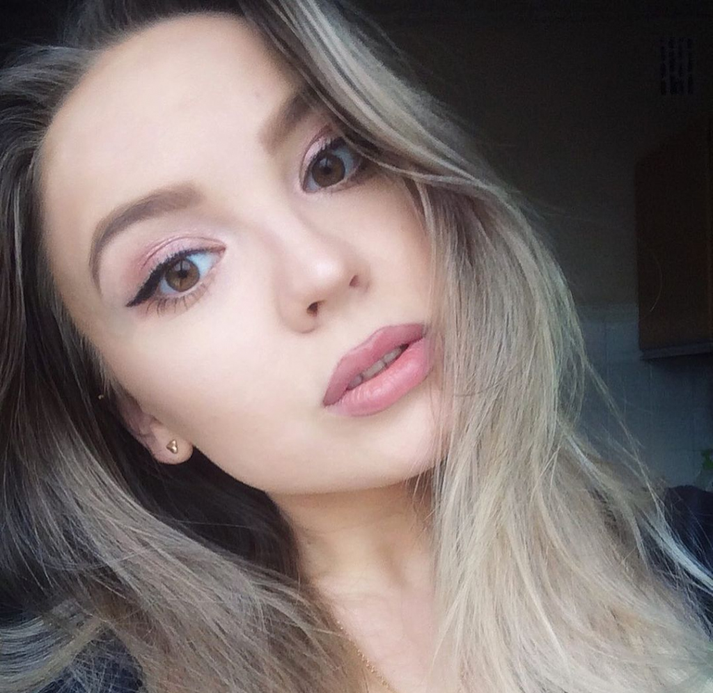 Фото девушка Аня