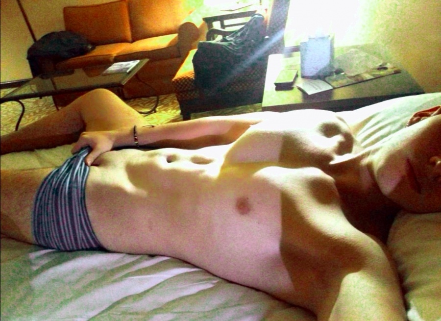 Фото девушка Leo k