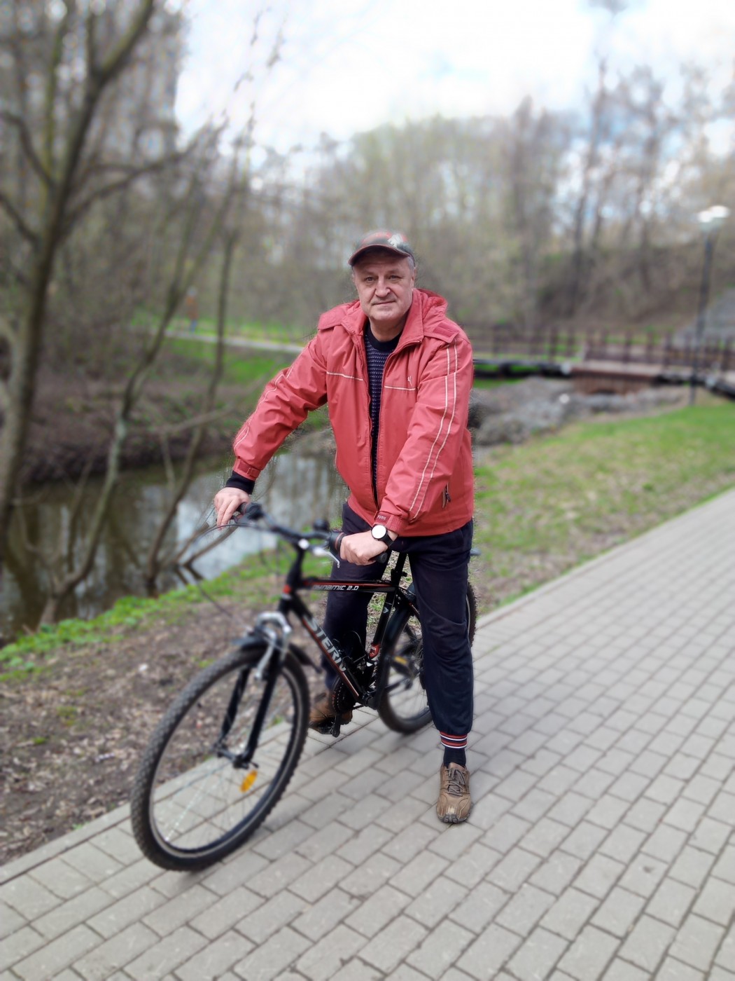 Знакомство. Фото. Нажмите, чтобы увеличить