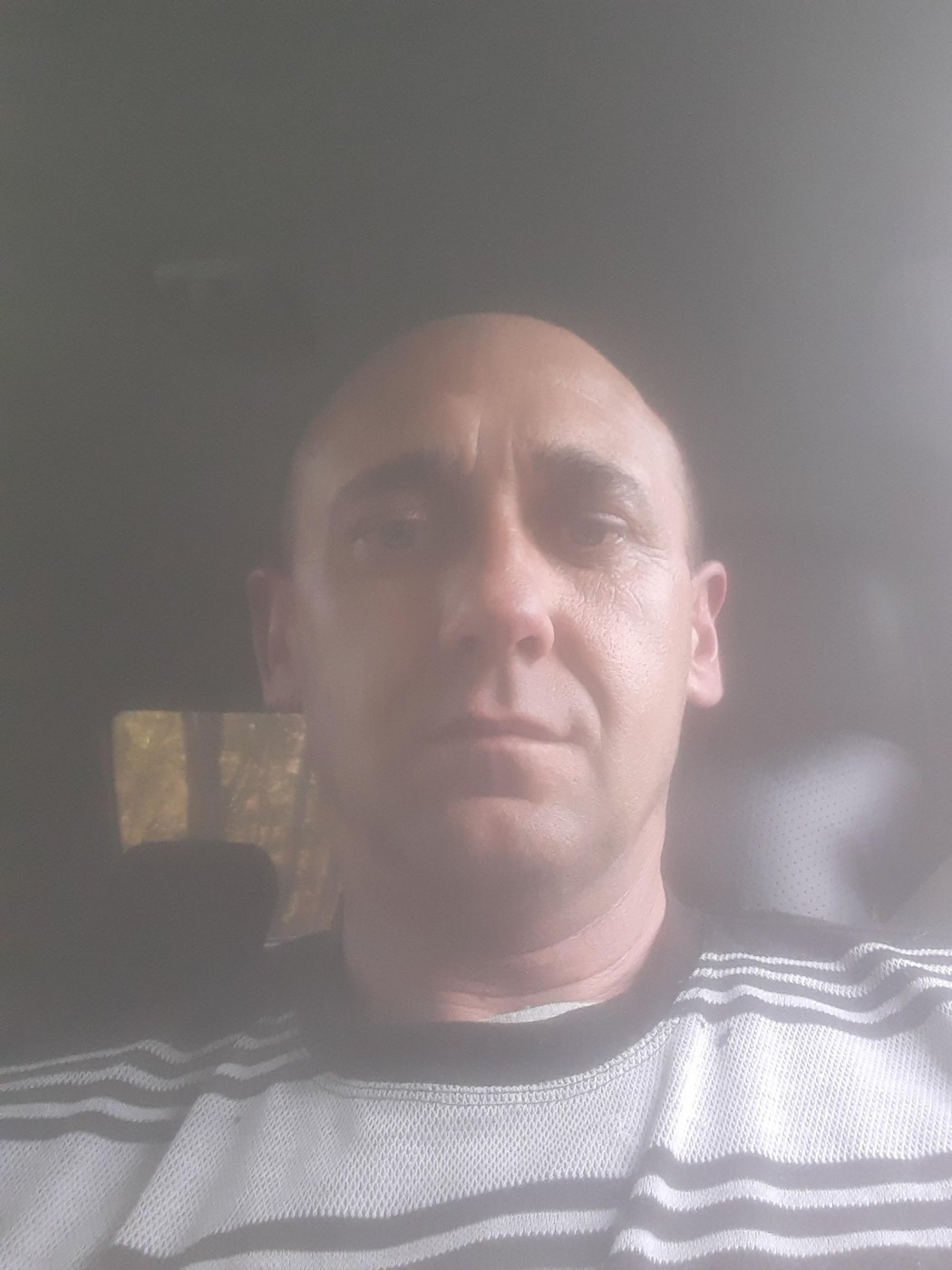 Знакомство. Фото. Нажмите, чтобы увеличить