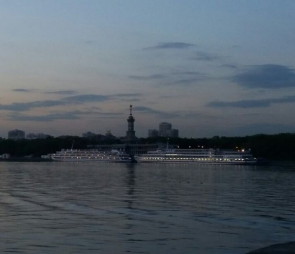 Знакомство. Фото. Нажмите, чтобы увеличить