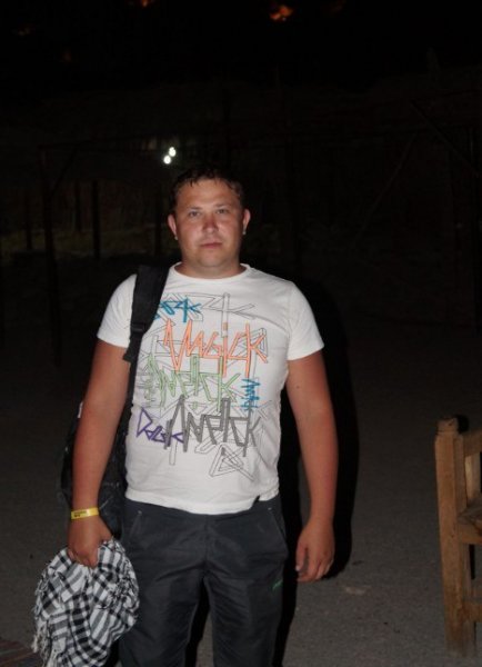 Знакомство. Фото. Нажмите, чтобы увеличить