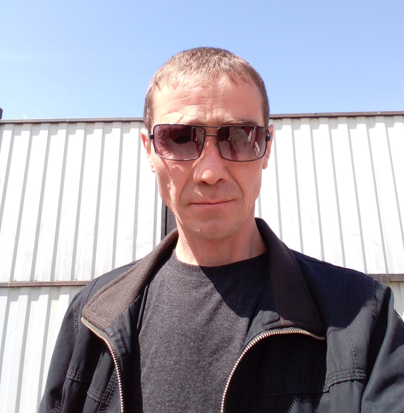 Знакомство. Фото. Нажмите, чтобы увеличить