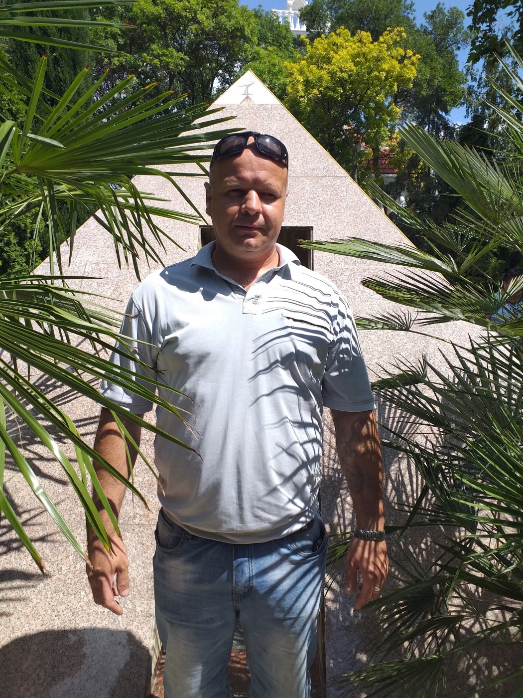 Знакомство. Фото. Нажмите, чтобы увеличить