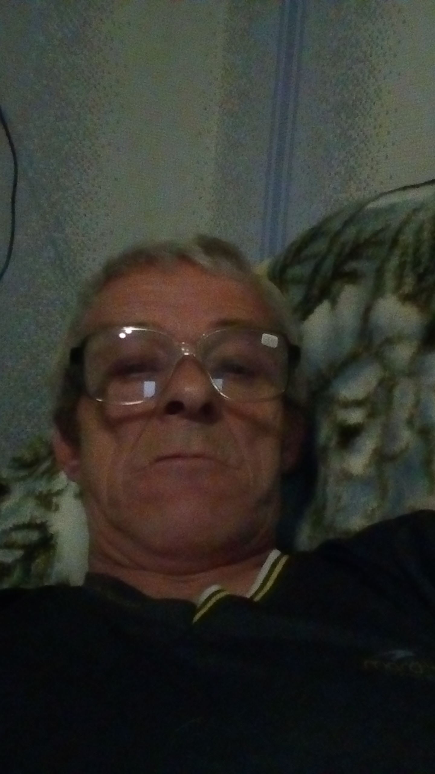 Знакомство. Фото. Нажмите, чтобы увеличить