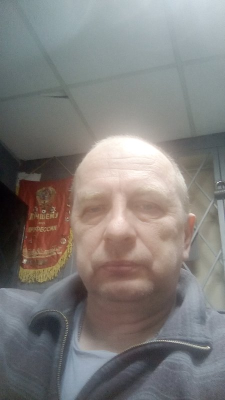 Знакомство. Фото. Нажмите, чтобы увеличить