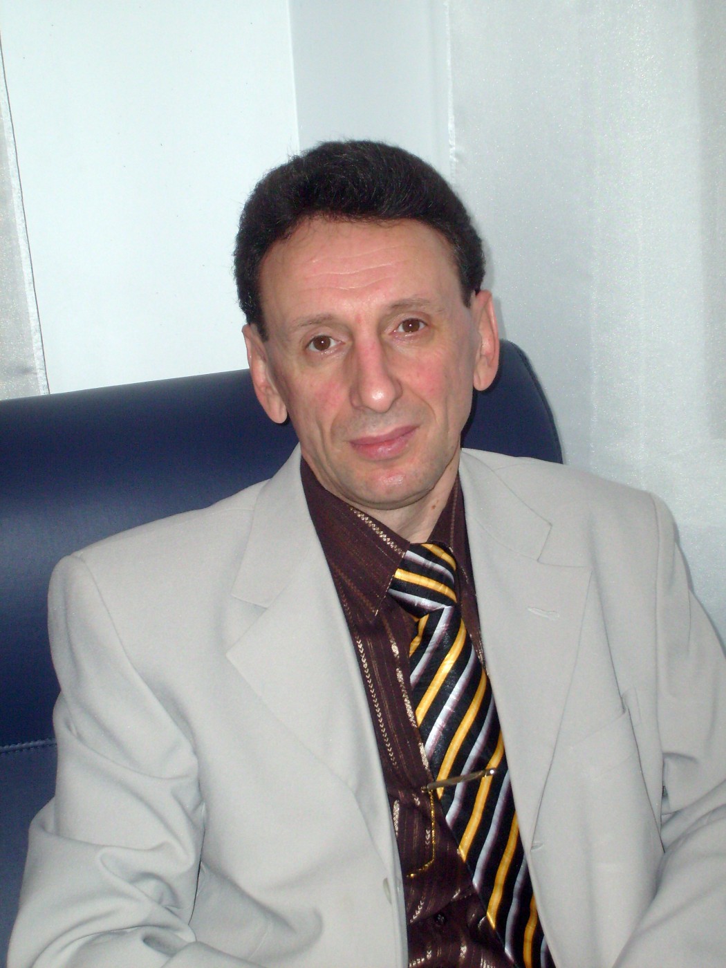 Знакомство. Фото. Нажмите, чтобы увеличить