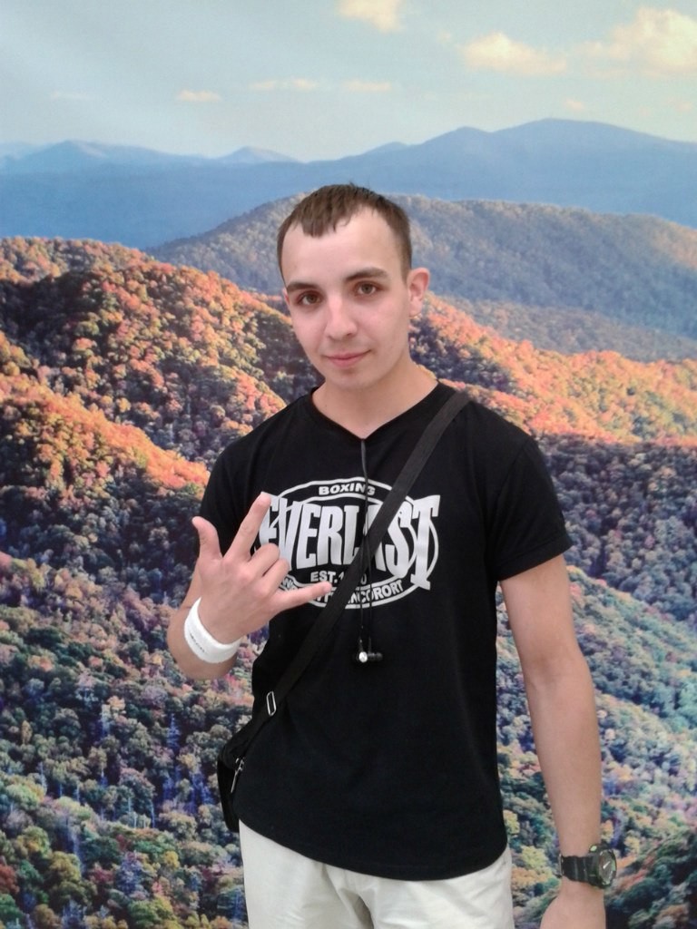 Знакомство. Фото. Нажмите, чтобы увеличить