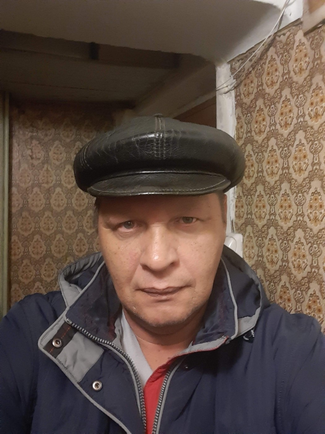 Знакомство. Фото. Нажмите, чтобы увеличить