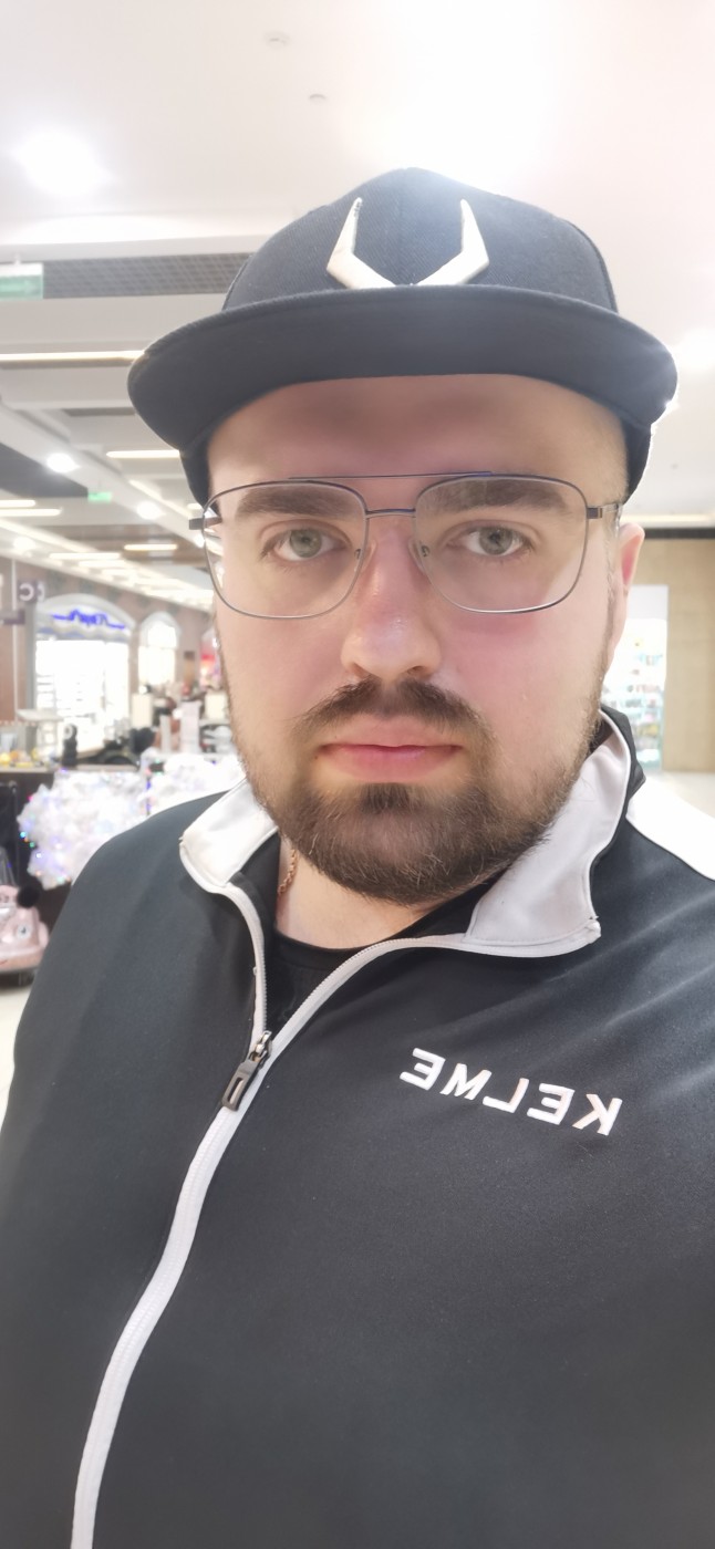 Фото девушка Олег