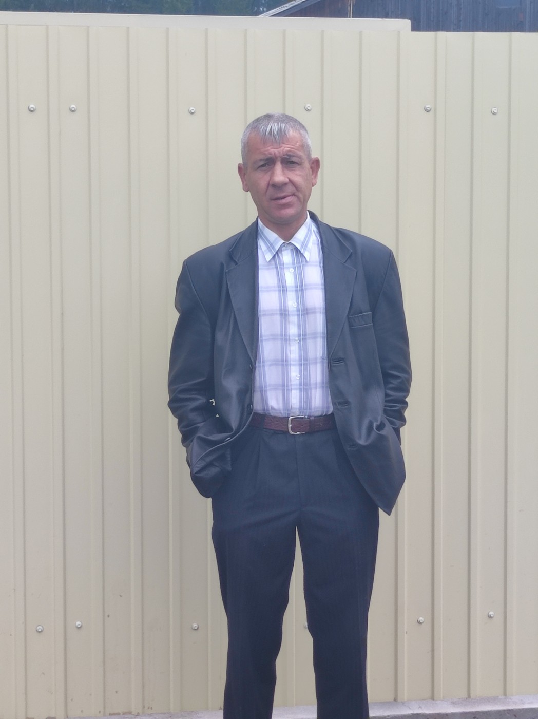 Знакомство. Фото. Нажмите, чтобы увеличить