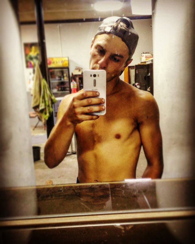 Знакомство. Фото. Нажмите, чтобы увеличить