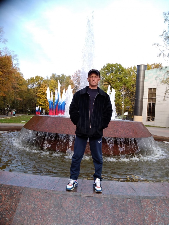 Знакомство. Фото. Нажмите, чтобы увеличить