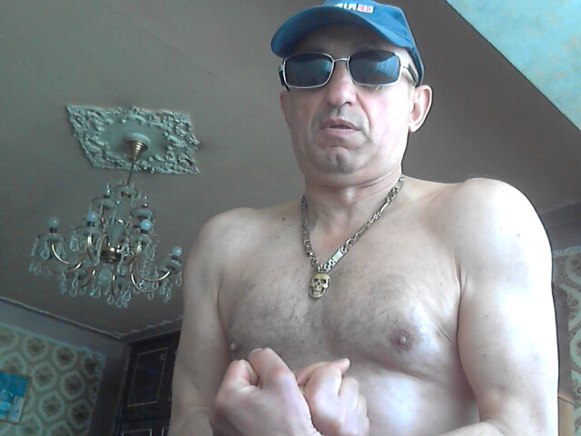 Знакомство. Фото. Нажмите, чтобы увеличить