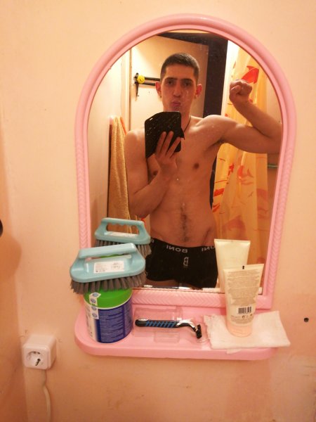 Знакомство. Фото. Нажмите, чтобы увеличить