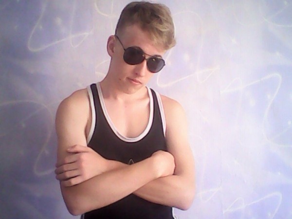 Знакомство. Фото. Нажмите, чтобы увеличить